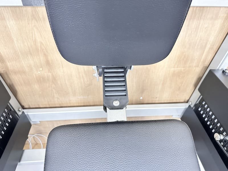 Upholstery options: material color stitching